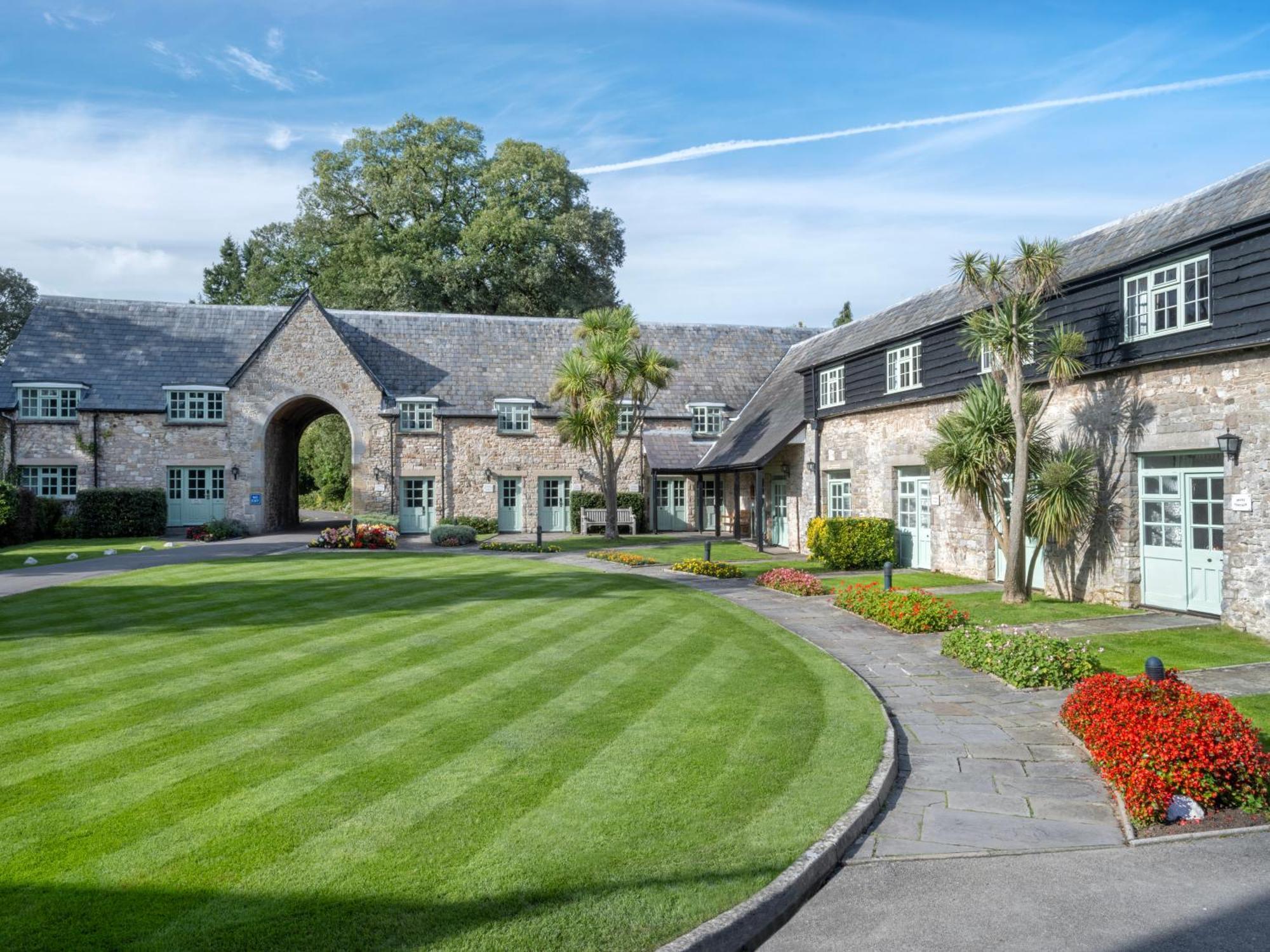 Delta Hotels By Marriott St Pierre Country Club Chepstow Exterior photo